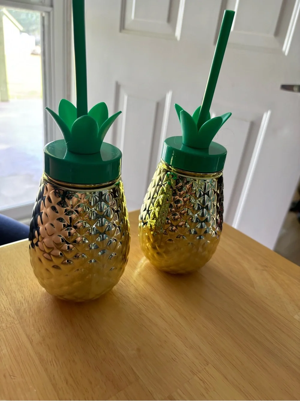 Spritz Gold Pineapple Cup Set with Teal Lids and Straws